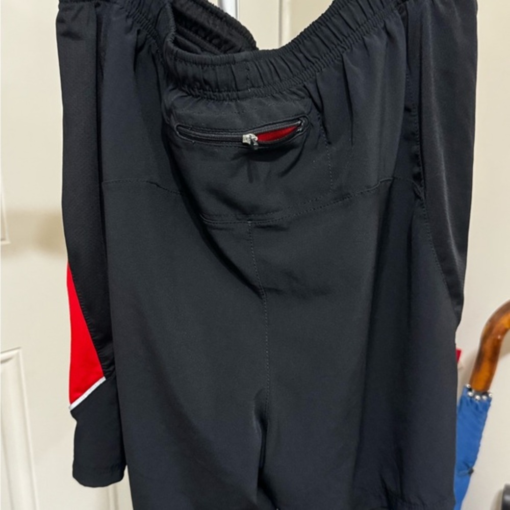 Old Navy Shorts I Men’s I Black & Red